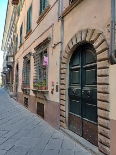 La Colonna Historic Centre - image 4