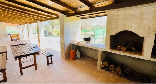 La Fortaleza-Rural House-Cervera de los Montes Toledo in Marrupe
