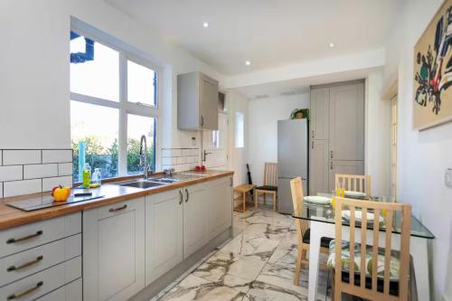 設施, Wilford Retreat Parking Wi-Fi River Trent - Pass the Keys in 近市中心