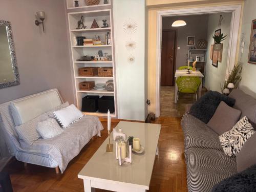 Kouklospito Cozy City Apartment in Kallithea Athens - Κάτω Πετράλωνα