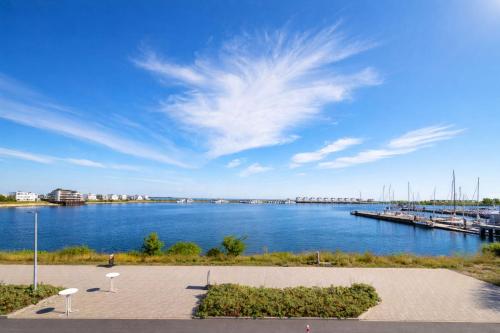 Santiano Flat- Balkon, Blick auf den Hafen in 奧賓尼特茲