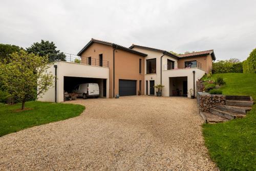 Viesnīcas āriene, Grand studio au cœur du vignoble, Leynes in Leina