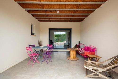 Iekārtas, Grand studio au cœur du vignoble, Leynes in Leina