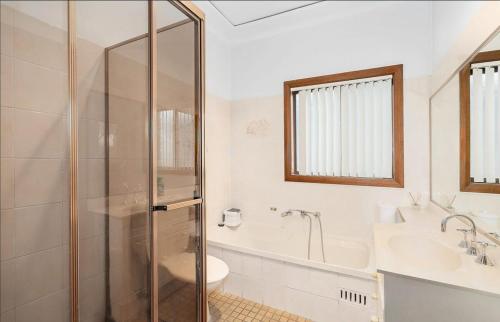 Old Charm Guesthouse - Hoxton Park