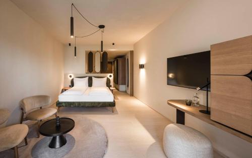 room detail thumbnail 0