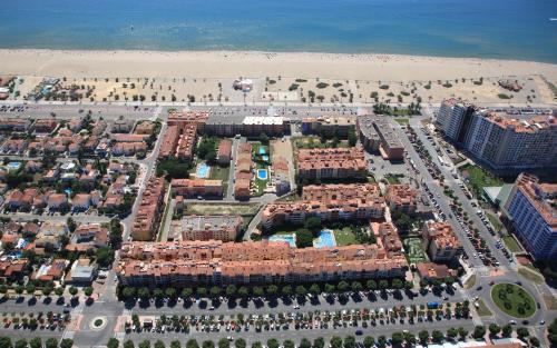 Apart-rent Apartamento Mirablau 0088 con vistas laterales a la playa - image 5