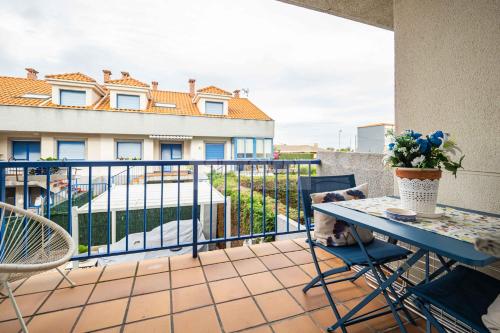 La Casina Azul de May By Silastur in San Juan de la Arena