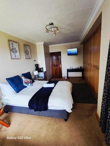 Sky Deck Lodge Room Type - Deluxe Double Room