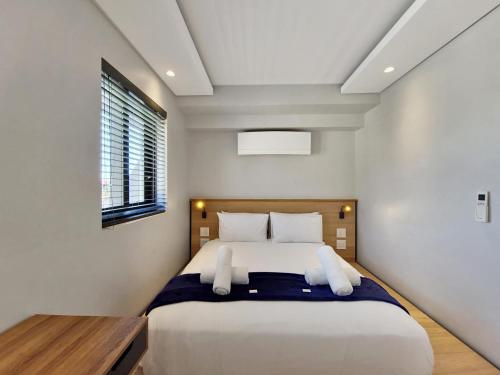Stylish 1-Bed at 216 High Level with Rooftop Pool - image 11