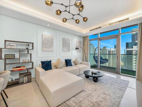 Restay Homes at Paramount Midtown Hotel - Infinity pool access included - image 11