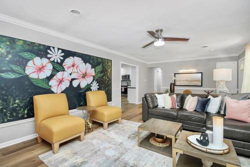 Luxe Living & Location - Downtown - 3bd2ba – khách sạn tại Providence Estates East