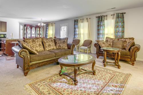 Guest House Haven with Gazebo in Fayetteville (GA)