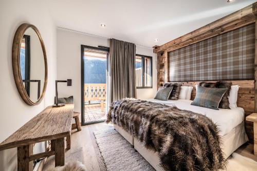 Apartment Danton Châtel - by EMERALD STAY - image 4