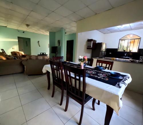 A&R David Chiriquí Casa de Campo (A&R David Chiriqui Casa de Campo) in Dolega