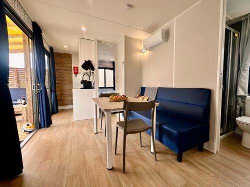 Estivo Premium Deluxe mobile homes on Camping Del Sole Village in 伊塞歐