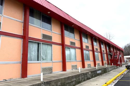 Red Carpet Inn & Suites Lima -Listing Partner in Lima, USA