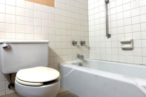 Red Carpet Inn & Suites Lima -Listing Partner in Lima, USA