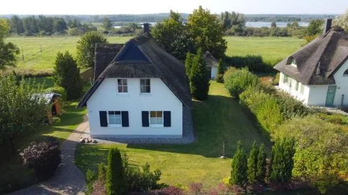 Reetdachhaus - Reet am See in Börgerende-Rethwisch, Deutschland