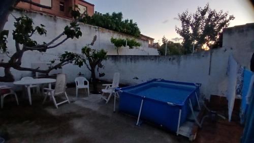 Facilities, Habitacion Privada Triple Individual Toledo in Azucaica