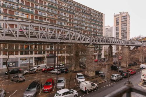 T2 apartment on the banks of the Seine - image 7