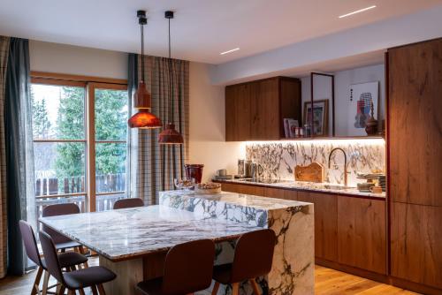 3 bedrooms, 4 beds
