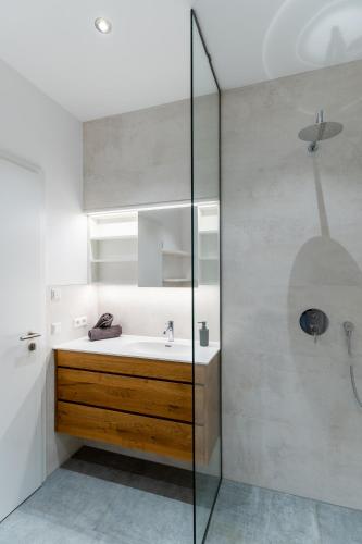 淋浴間, CasaVia Holzgerlingen Handmade Apartment - BRIGHT Collection in 霍爾茨格靈恩