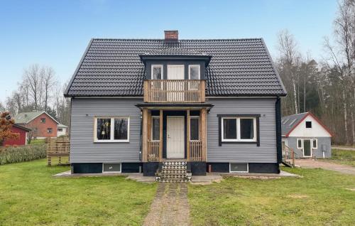 . Lovely Home In Bredaryd With Wifi