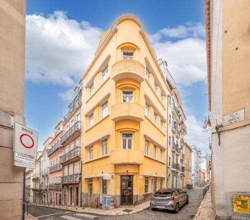 Boutique Apartment with Balcony in Bairro Alto - image 7