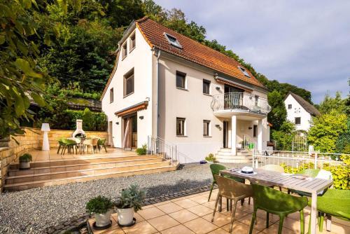 Elbvilla Pirna mit Sauna und Kamin mit privatem Zugang zur Elbe in Pirna, Deutschland