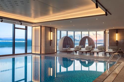 Úszómedence, Wyndham Grand Yichang Riverside in Jicsang