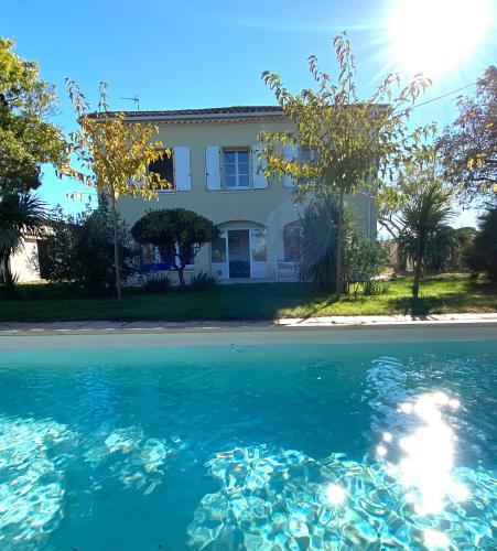 AGENCE JF IMMO- Villa avec piscine privée pour 8 à 10 personnes V0861 – khách sạn tại Agde