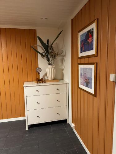 Entrada, Huset i den lykkelige gaten in Elverum