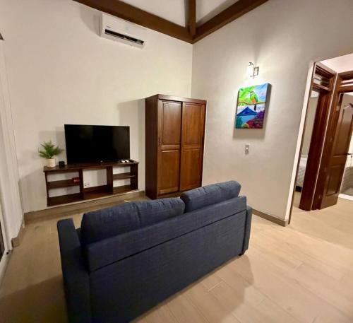 Phòng chờ chung/khu vực TV, T14 - Eco Friendly 2BR Tiny Home by Veritas Pacifica in San Diego