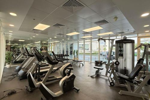 Palm Jumeirah Luxury Direct Beach Access and Views - image 14