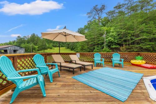 Hidden Treasure- Private Pool, Pond, 1600 Acres in Irvine (KY)