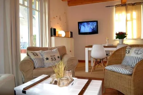 Ferienpark Seepferdchen, 14B, Haus Zingst 14b in Nienhagen, Deutschland
