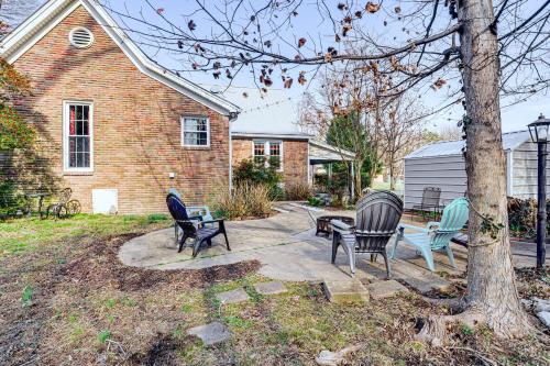 Patio Oasis! Charming 'Ivy Cottage' in Tennessee in Dresden (TN)