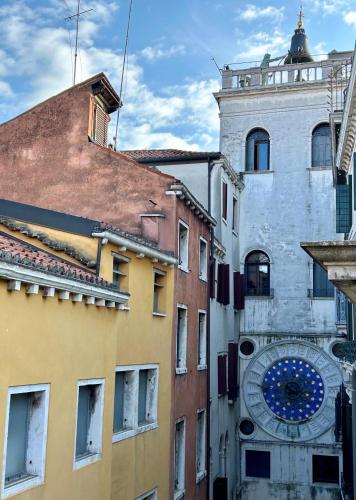 Suites Torre Dell Orologio - image 11