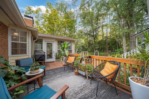 Erkély/terasz, Hummingbird House PLUS Epic Game Cottage! in Killearn Estates