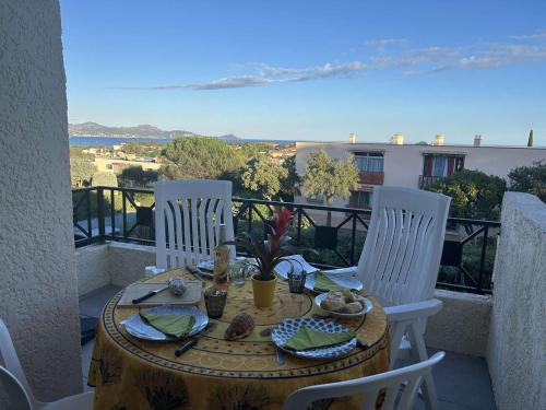 Appartement 2P/Mezzanine 4 Pers à Saint-Aygulf - Terrasse, Parking, Lave-linge