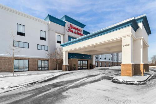 Hampton Inn & Suites New Castle PA - main image