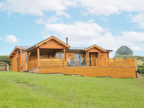 Viesnīcas āriene, Manor Farm Lodges - Dragon Lodge in Bettws Cedewain