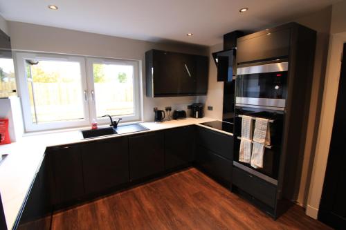 Edinburgh West Luxury 5 Bedroom Home in Slateford