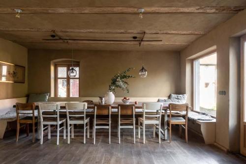 Landhauswolfsruh - Historischer Dreiseitenhof in Brandenburg - Sauna - Familie-Freunde-Retreat in Großwoltersdorf