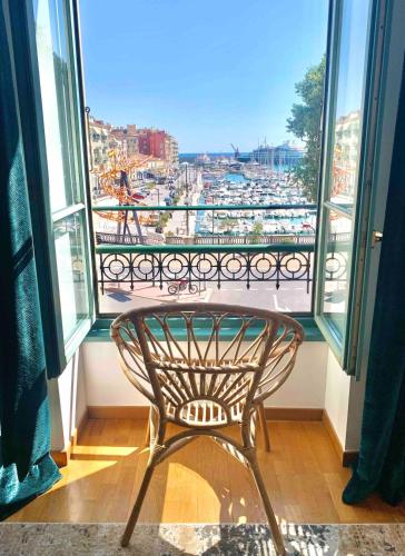 Cozy studio, exceptional view of Lympia harbor