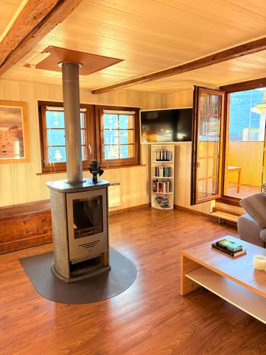 Gîte de Mase sur la rive droite du Val d'Hérens (Gite de Mase sur la rive droite du Val d'Herens) in Mase