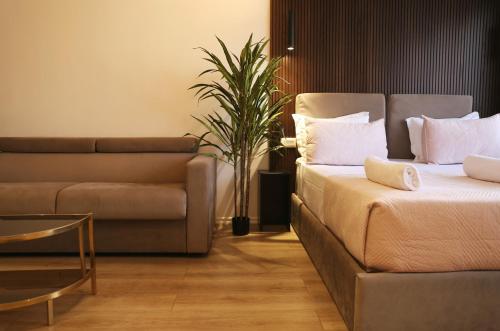 Noon Central Hotel - Tirana