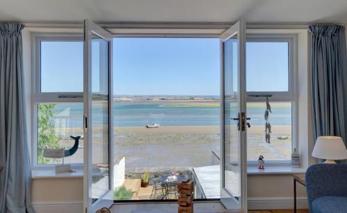 Iekārtas, 3 Bed in Appledore oc-rockro in Northema