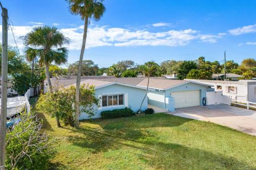 332 Formosa Drive in Cocoa Beach, USA