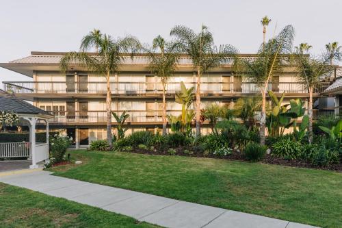 Palm Garden Hotel - image 13